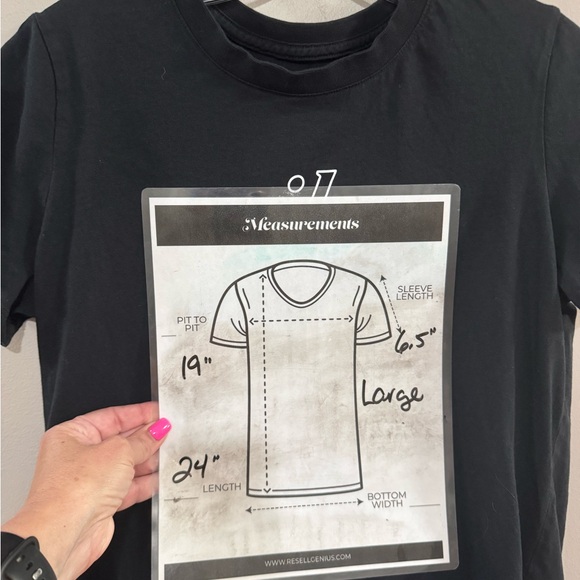 Women's The Nike Tee Icon Clash Black & White Short Sleeve Tee. Size L - Picture 7 of 9